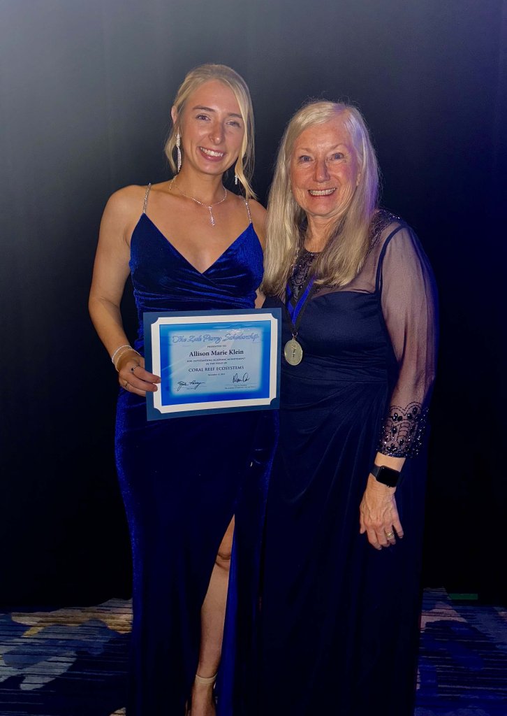 Allie Klein and Sylvia Earle at the Academy of Underwater Arts and Sciences Gala