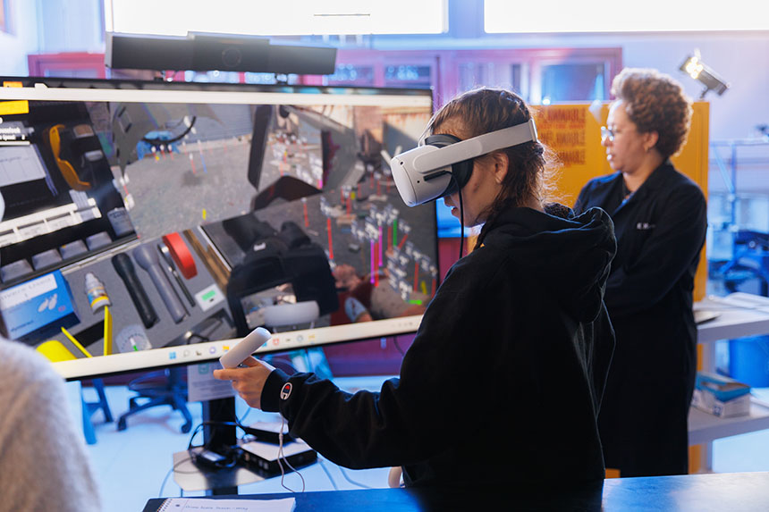 A student using virtual reality in a forensic science class