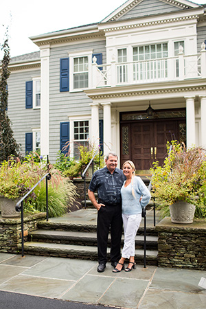 photo of Yannis and Heidi at president's residence