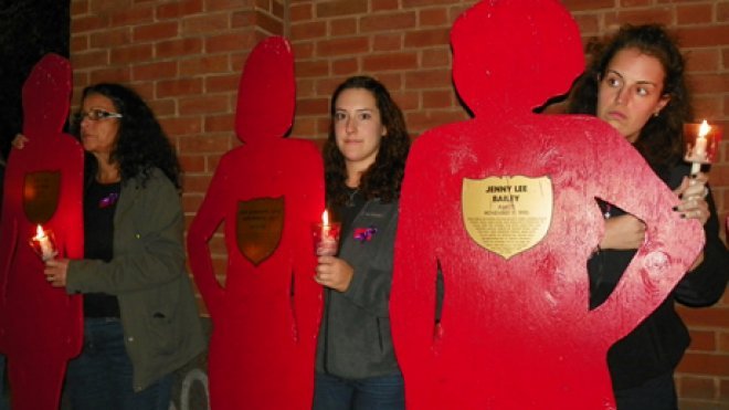 Students explore domestic violence exhibit