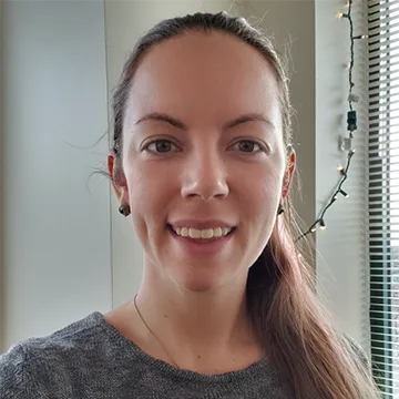 Headshot of Stephanie Shoppell