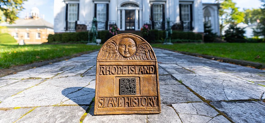 Slave History Medallion