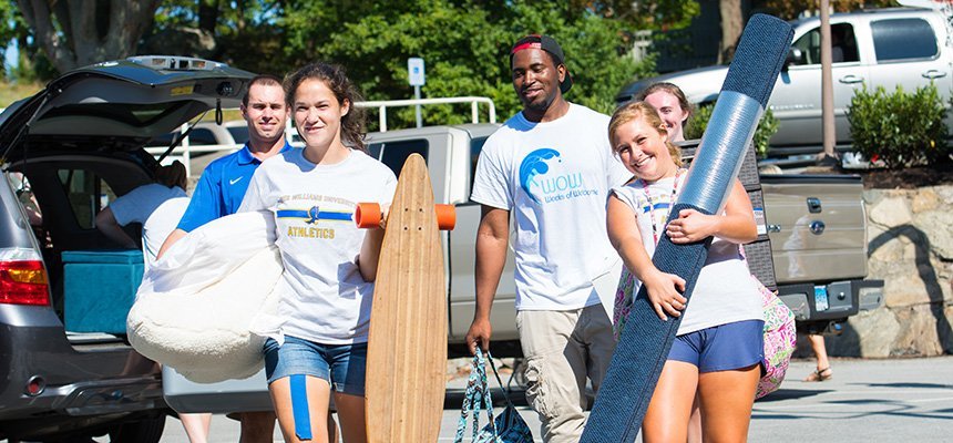 Students moving in